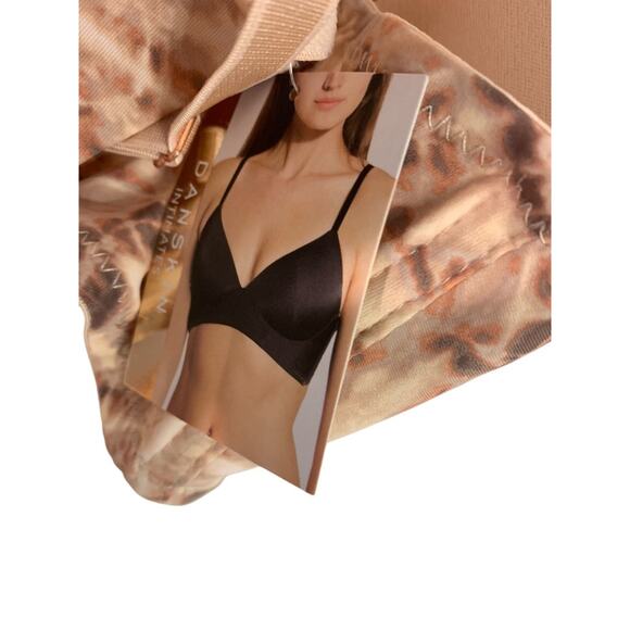 34B Danskin Intimates New Bra Pullover DS3904 Wire Free Padded - Picture 8 of 11